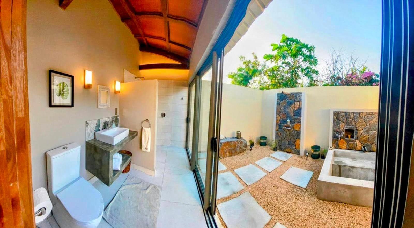 Lakaz Kannell - Vanilla Lodge, Secluded Outside Bath & Shower Infinity Pool Cap Malheureux Eksteriør bilde